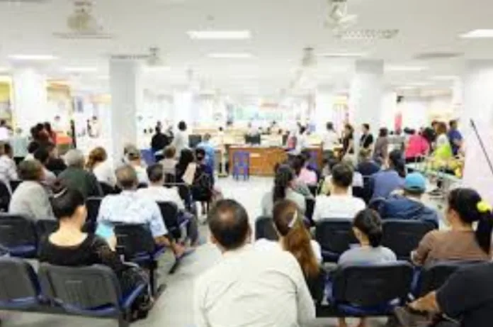 UP Ayushman Yojana: योजना से हट सकते हैं 700 अस्पताल, इस वजह से लटकी कार्रवाई की तलवार