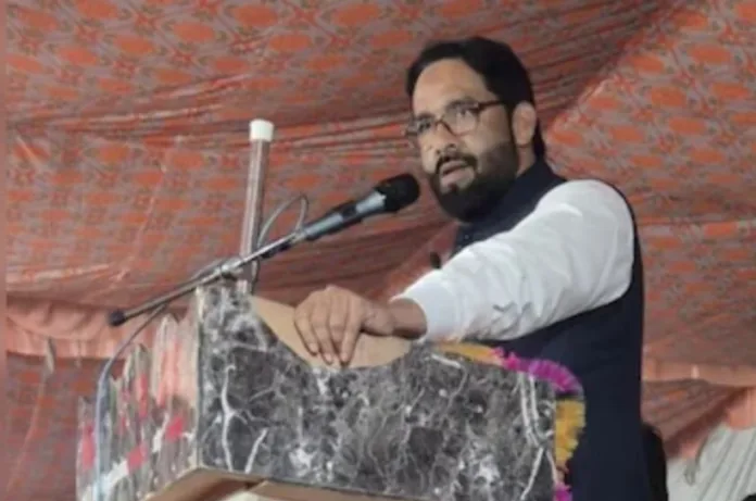 “हम दो नहीं, हमारे दो दर्जन हों” -AIMIM यूपी अध्यक्ष शौकत अली का बयान, मचा सियासी बवाल