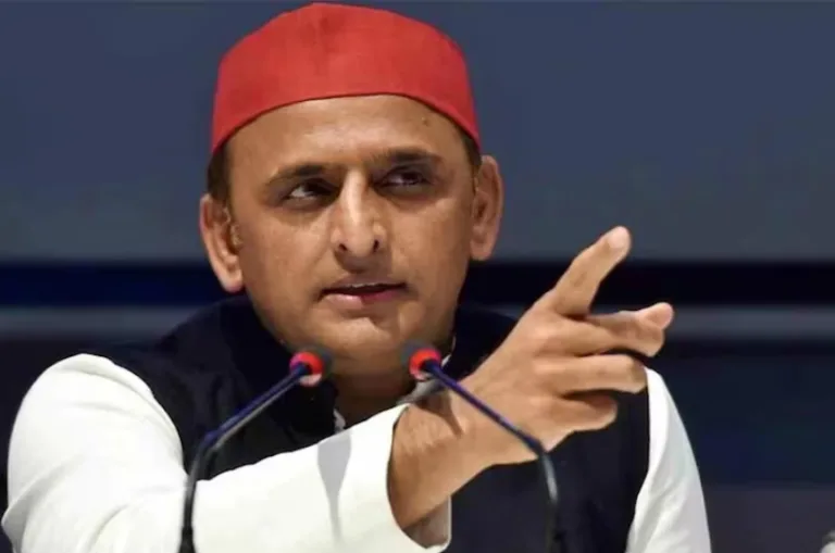 पहन ले कोई जैसे भी ‘चोले’, उसकी वाणी…शंकराचार्य विवाद पर सियासी घमासान: अखिलेश ने योगी के बयान को बताया ‘पाप’