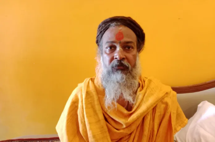 अयोध्या :फटिक शिला के पास आश्रम में दिनदहाड़े तोड़फोड़ और कब्जे का प्रयास, कई गिरफ्तार