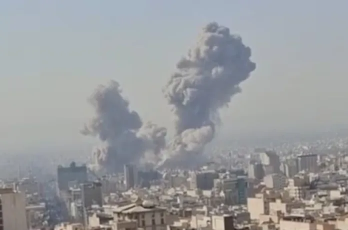 ईरान, सऊदी अरब, कतर और दुबई में बसे हैं कितने भारतीय, जिनकी टेंशन में है सरकार; कहां सबसे ज्यादा आबादी?