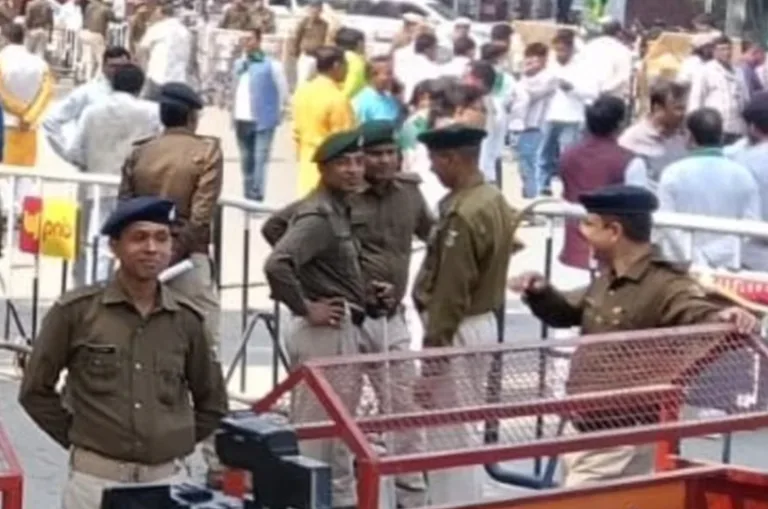 सीएम आवास के बाहर हंगामा: जेडीयू कार्यकर्ताओं ने हिलसा विधायक की गाड़ी घेरी, प्रेम मुखिया लौटे वापस