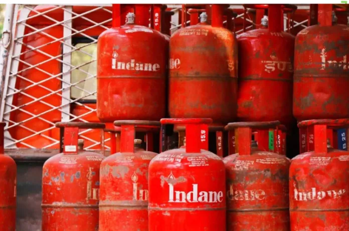 LPG सिलेंडरों की कमी पर सरकार सख्त, लागू किया ESMA; किसे मिलेंगे पहले प्राथमिकता