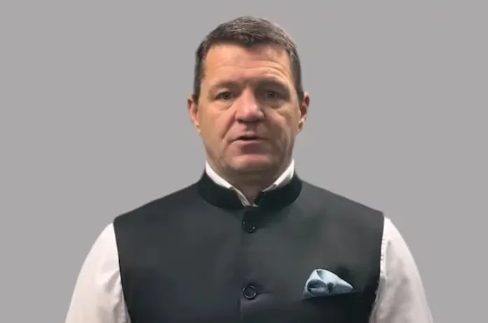 उड़ान विवाद के बाद इंडिगो में बड़ा बदलाव, CEO पीटर एल्बर्स ने दिया इस्तीफा