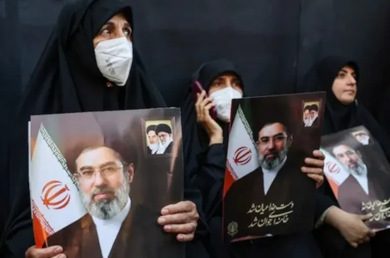 अमेरिका ने मान लिया कि ईरान में हो गया फेल! नई नेतृत्व व्यवस्था को जनता का समर्थन, सरकार गिरने के संकेत नहीं