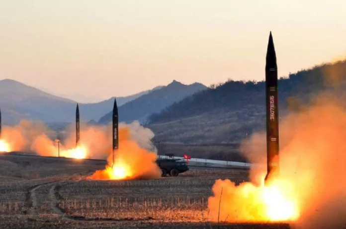 उत्तर कोरिया ने जापान की तरफ दागीं 10 मिसाइलें,अभी बातचीत के मूड में नहीं हैं किम जोंग उन