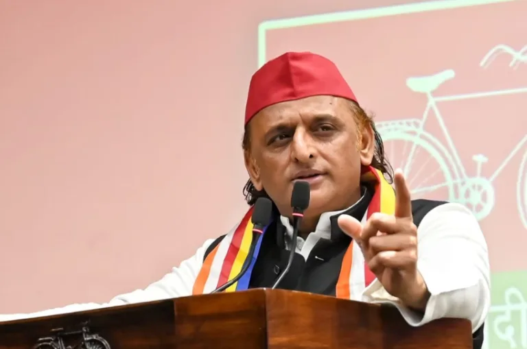 “आधे-अधूरे एयरपोर्ट का उद्घाटन”:नोएडा रैली में अखिलेश यादव का भाजपा पर हमला