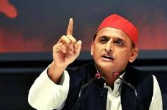 एकता और समावेशी विकास में विश्वास करती है सपा, पीएम मोदी के ‘विकास विरोधी’ बयान पर अखिलेश यादव का पलटवार