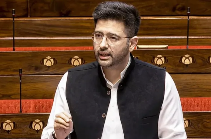 “खामोशी को हार मत समझना”: राघव चड्ढा ने AAP नेतृत्व पर उठाए बड़े सवाल