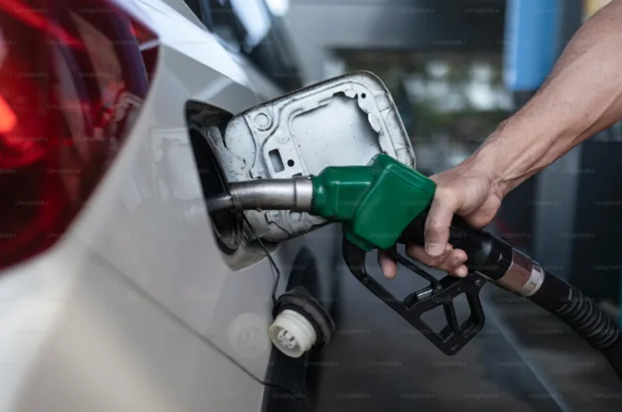 डीजल पर मोदी सरकार का बड़ा फैसला: ₹36 तक बढ़ा दिए गए एक्सपोर्ट ड्यूटी के साथ  ये चार्ज