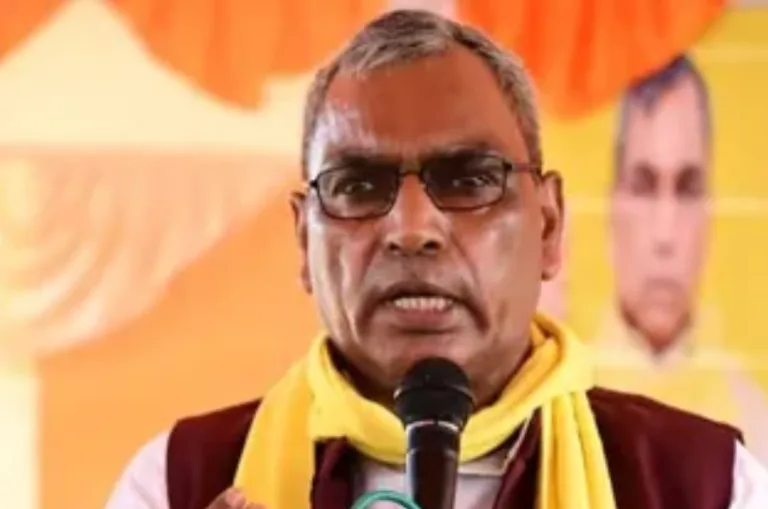 “आपकी सरकार में गरीब यादव भी गरीब ही थे”- ओपी राजभर का अखिलेश यादव पर तीखा हमला