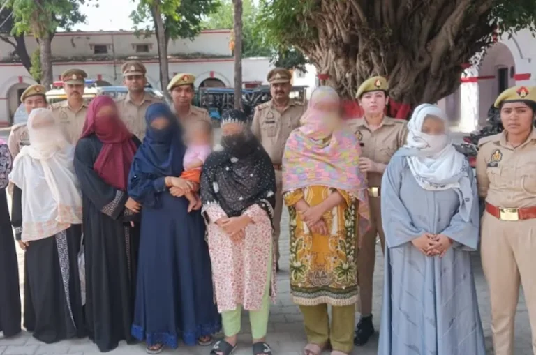 कमाल का करोड़पति चपरासी! तीन पत्नियों,साली-सास और महिला मित्रों को भेज दी करोड़ों की सरकारी रकम