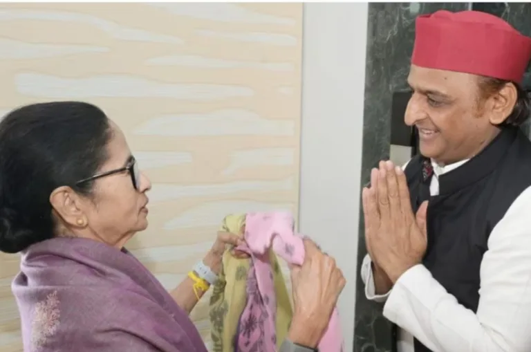हमसे दो गलतियां हुईं… ममता से मुलाकात के बाद अखिलेश यादव का बड़ा बयान, बोले- ‘हम तो टारगेट पर हैं’