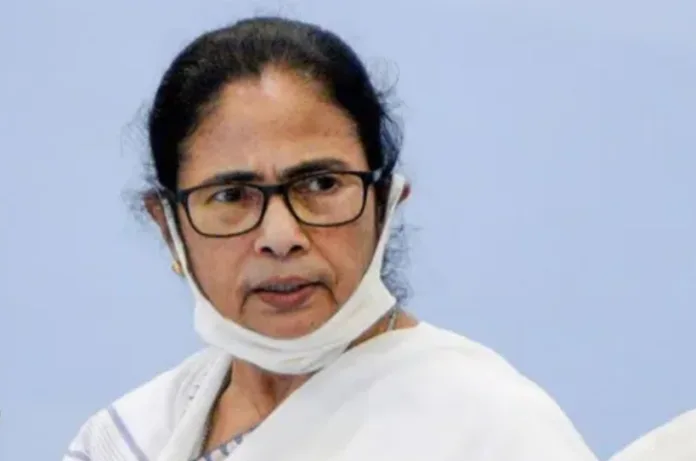 ममता बनर्जी की पार्टी पर संकट के आसार, कई नेता नाराज, सांसदों के दल बदलने की अटकलें तेज