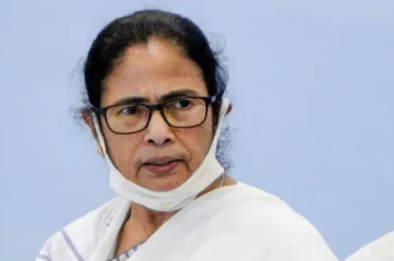 ममता बनर्जी की पार्टी पर संकट के आसार, कई नेता नाराज, सांसदों के दल बदलने की अटकलें तेज