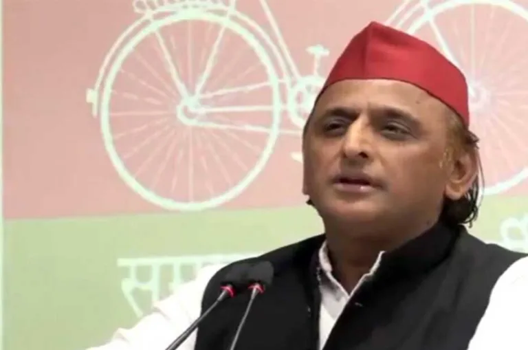 “यूपी में IIT बननी चाहिए थी, लेकिन SIT बन रही है”: अखिलेश यादव का भाजपा सरकार पर हमला
