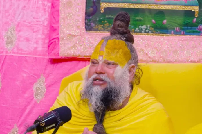 यमुना तट पर एकांत साधना में लीन हुए प्रेमानंद महाराज, दर्शन और पदयात्रा की राह देख रहे श्रद्धालु