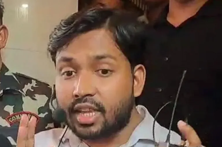 खान सर पर भी गिरफ्तारी की तलवार? फायरिंग मामले में एफआईआर दर्ज, बढ़ीं कानूनी मुश्किलें