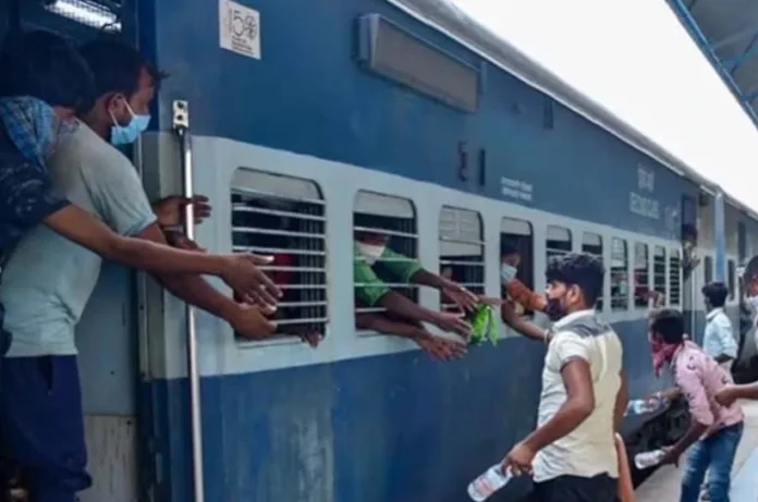 NEET री-एग्जाम से पहले रेलवे की स्पेशल ट्रेन पर सवाल,वापसी के लिए कोई ट्रेन ही नहीं; किराया भी वसूल रहे तगड़ा