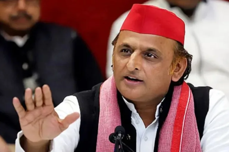 अखिलेश यादव की बेटी को लेकर सोशल मीडिया पोस्ट पर विवाद, सपा कार्यकर्ताओं ने पुलिस को दी तहरीर, कार्रवाई की मांग