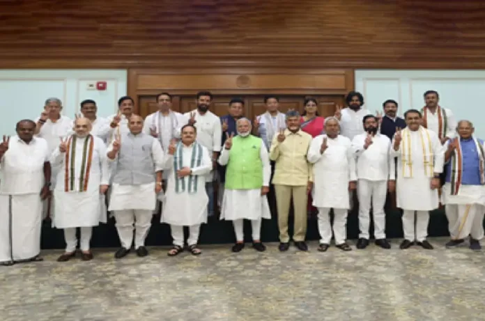 दो-तिहाई बहुमत की तलाश में NDA, TMC और उद्धव गुट में संभावित टूट से कितना बदलेगा संसद का गणित?