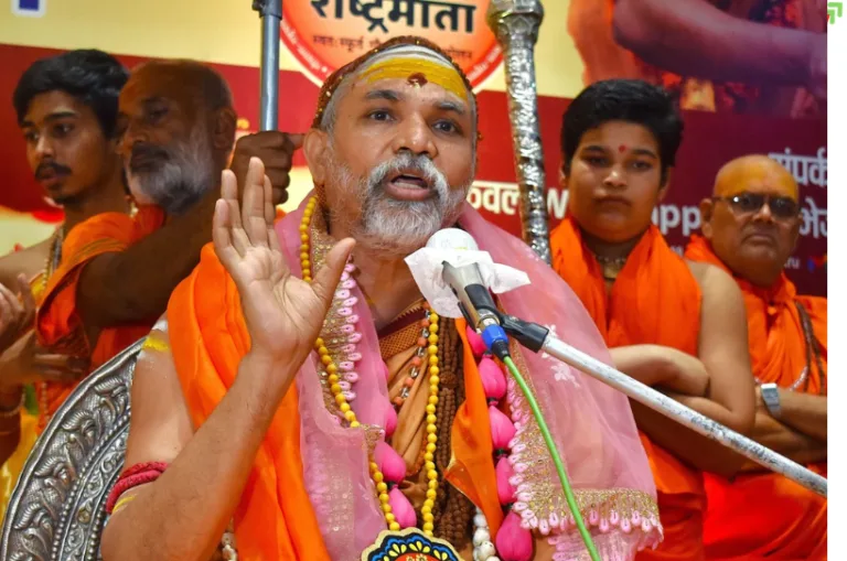 राम मंदिर चोरी विवाद पर बोले अविमुक्तेश्वरानंद,बड़े लोगों को छोड़ दिया गया, छोटों पर कराई गई FIR;
