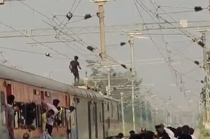 अयोध्या कैंट स्टेशन पर युवक का हाईवोल्टेज ड्रामा, ट्रेन की छत पर चढ़कर किया हंगामा