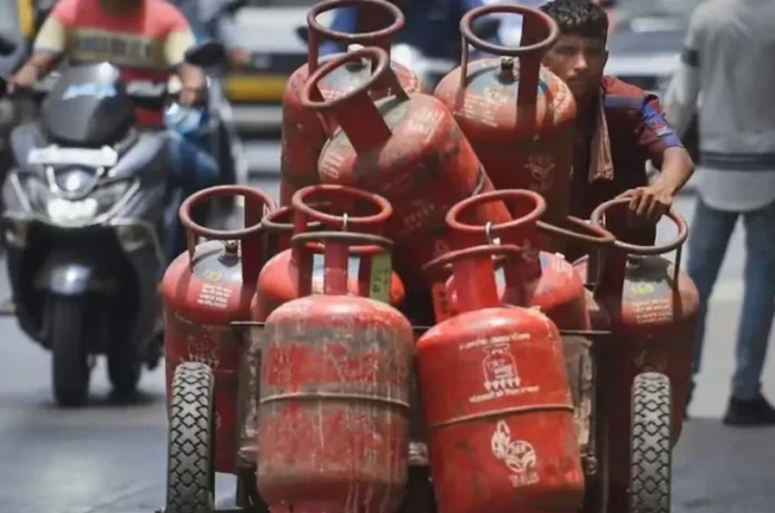 1 जुलाई से बदल सकते हैं LPG के नियम, Indane, HP और Bharat Gas ग्राहकों के लिए जानना जरूरी
