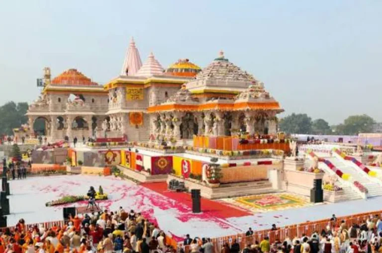 राम मंदिर में VIP दर्शन पास व्यवस्था पर संकट, 1500 की क्षमता के मुकाबले 150 भी नहीं हो रहे जारी