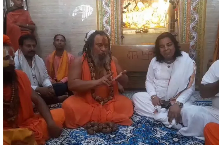 राम मंदिर चढ़ावा चोरी विवाद: चंपत राय के समर्थन में उतरा संत समाज, जांच पूरी होने तक दोष तय न करने की अपील