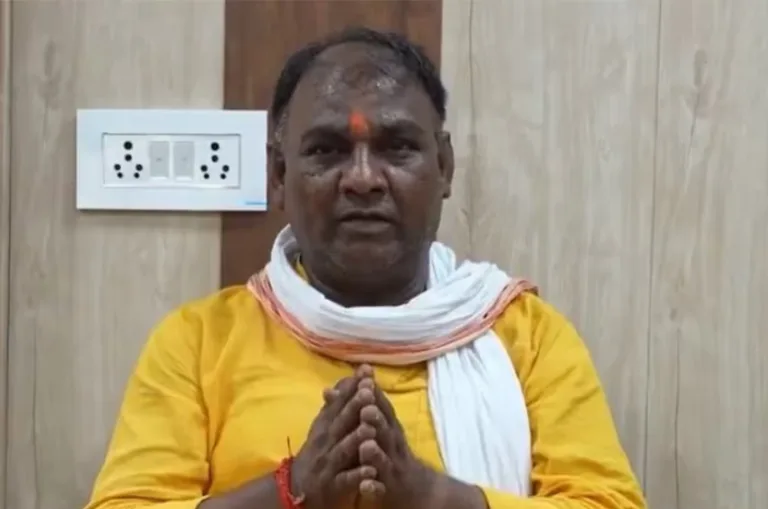 राम मंदिर चढ़ावा चोरी मामला: टिन्नू यादव के भाई ने चंपत राय और अनिल मिश्रा पर लगाए गंभीर आरोप, एसआईटी ने जांच का दायरा बढ़ाया