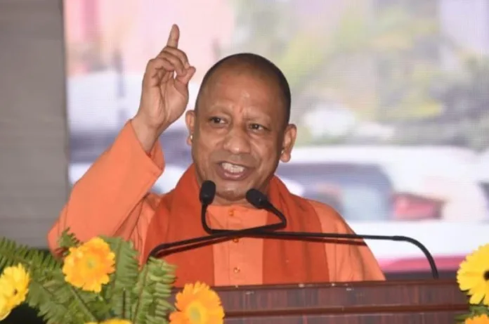 सीएम योगी ने आउटसोर्स कर्मचारियों का बढ़ाया मानदेय, जुलाई से 5% इजाफा; जानें किसे कितना मिलेगा
