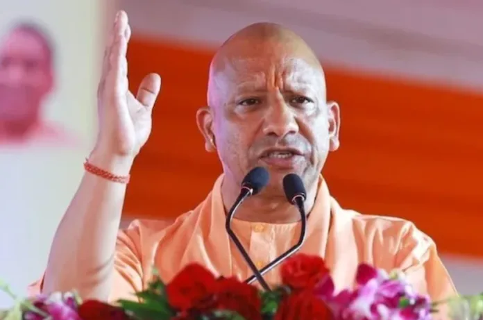 कांग्रेस ने भारत को बनाया नहीं, बांटा जरूर; मनुस्मृति पर राहुल गांधी के बयान को लेकर CM योगी का पलटवार