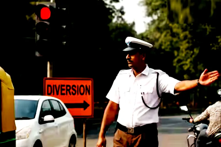 Lucknow Traffic Advisory: तिरंगा यात्रा को लेकर लखनऊ में ट्रैफिक डायवर्जन, 9 अगस्त को इन रास्तों पर नहीं मिलेगा सामान्य यातायात