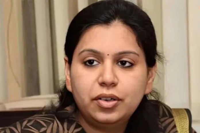 ‘मूर्ख थी जो सोचा था कि...’, IAS दिव्या मित्तल ने इस्तीफे के बाद लिखी भावुक पोस्ट