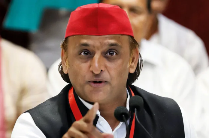 सपा कभी नहीं टूटी क्योंकि... अखिलेश यादव ने बताए 'परिवारवाद' के फायदे