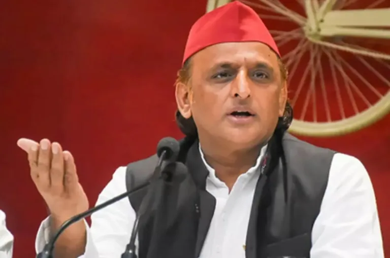 JPNIC विवाद पर अखिलेश का योगी सरकार पर हमला, बोले- मुख्यमंत्री इतनी सफाई क्यों दे रहे हैं?