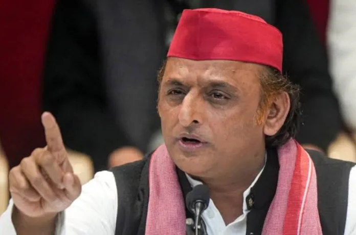 UP Politics: अखिलेश यादव बोले- 2027 का विधानसभा चुनाव जीवन-मरण का चुनाव, सपा नेताओं को दिया खास संदेश